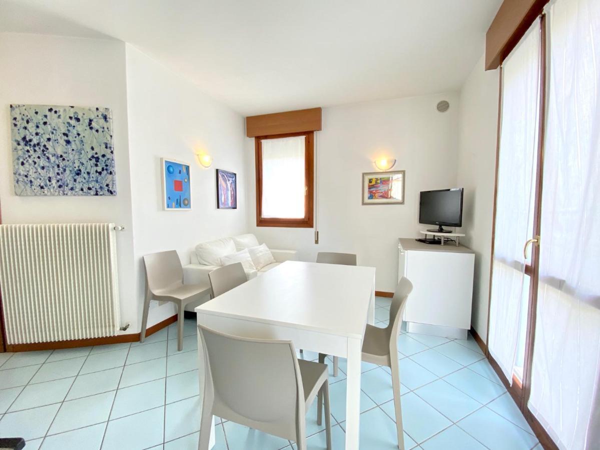 Villa Santin Carraro Immobiliare - Family Apartments 리도 디 예솔로 외부 사진